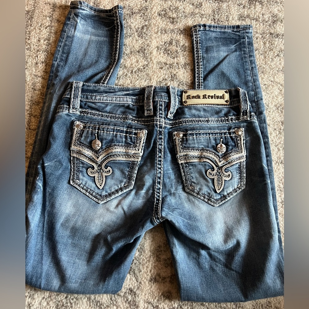 Rock revival “betty” skinny light wash jeans size 28